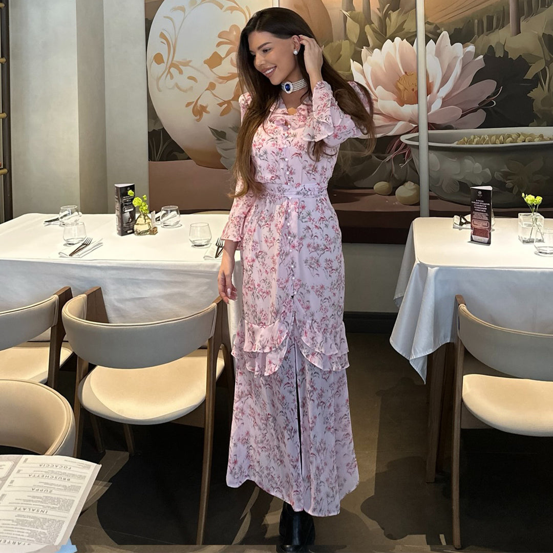 Dame ruffle kjole med blomsterdesign og elegant V-hals