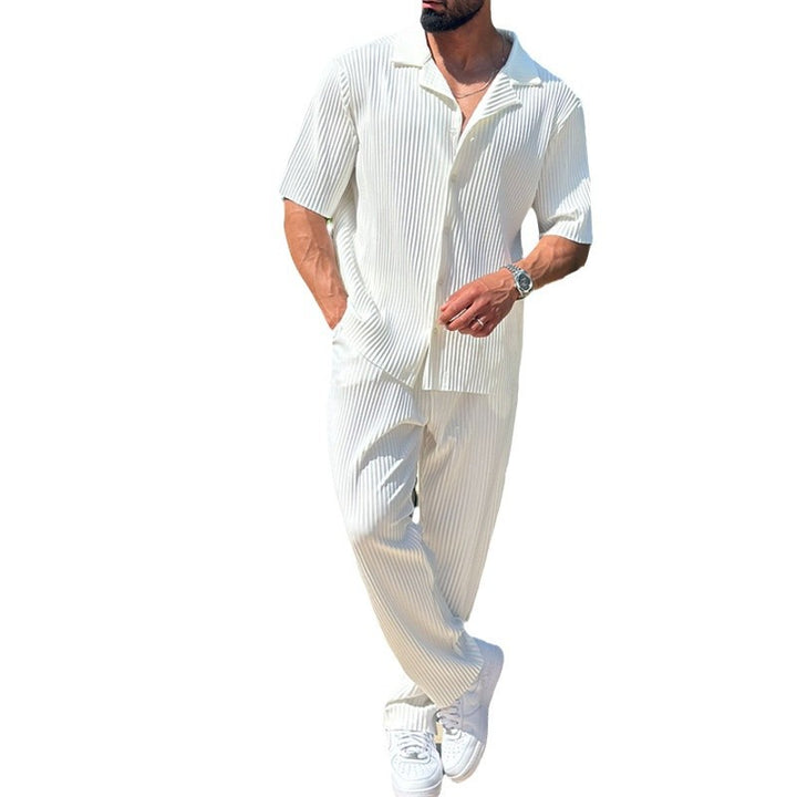 Herre afslappet to-delt outfit med fine striber Stilla