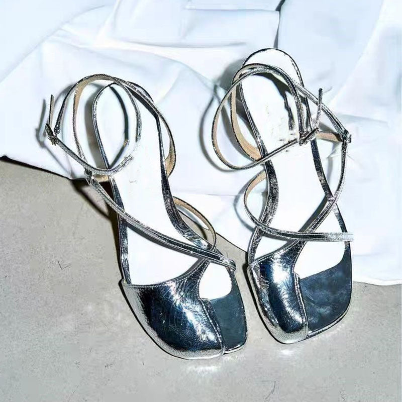 Femme Strappy Open-Toe High Heels Sandaler med unikt Cut-Out-Design Stilla