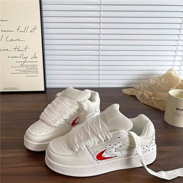 Dame sneakers i trendy minimalistisk design med åndbart overflade og fleksibel sål Stilla