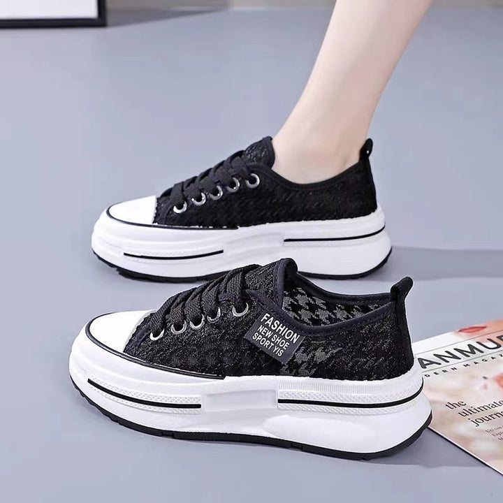 Dame Sneakers i urbant design med åndbar mesh-overflade og dæmpende sål Stilla