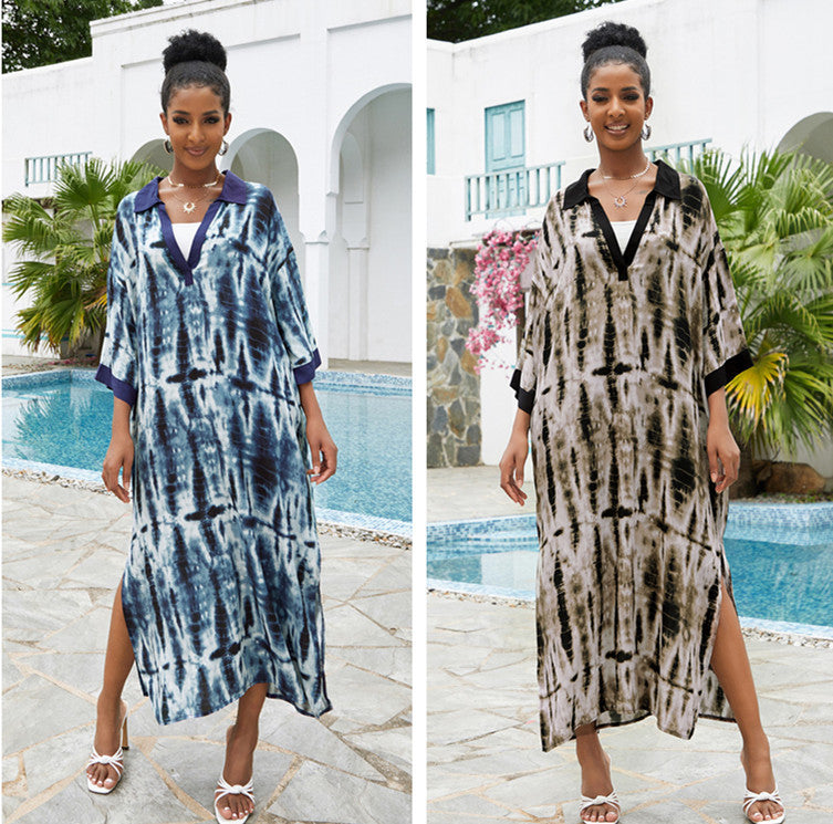 Dame Maxi-strandkaftan med dyb slidsbearbejdning og moderne batikdesign Stilla