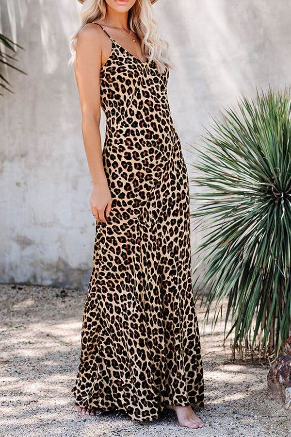 Stilla | Walk on the Wild Leopard Slip Maxi Kjole