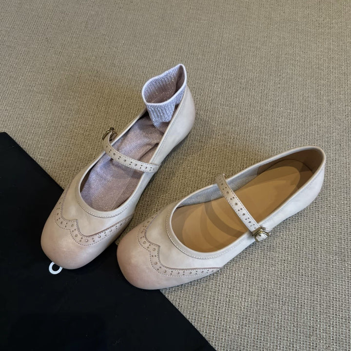 Dame Mary Jane Ballerinas med dekorative syninger Stilla