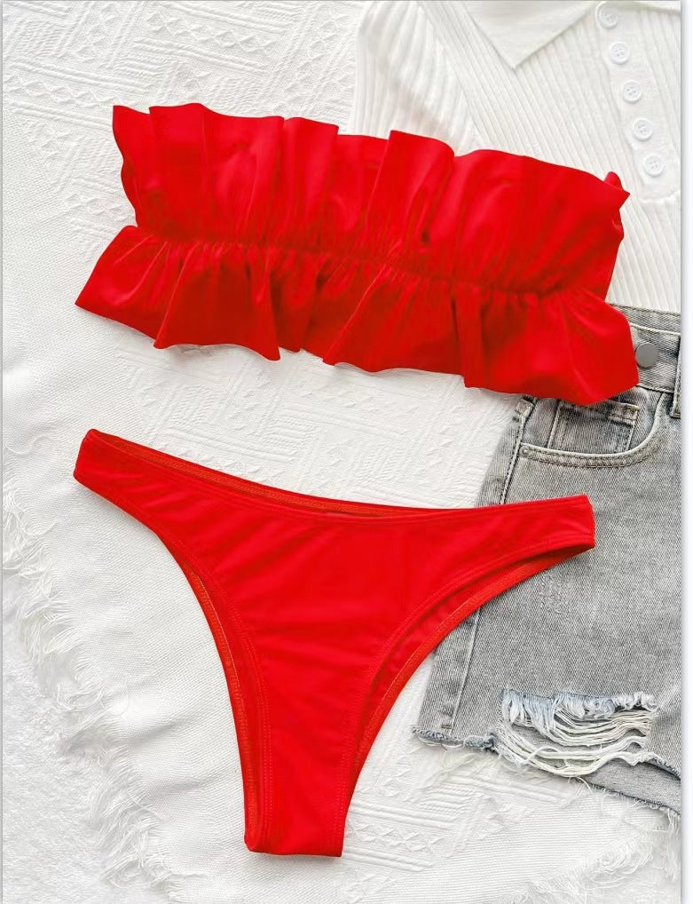 Dame Bandeau-bikini-sæt med elegant flæse-design og høj benudskæring Stilla