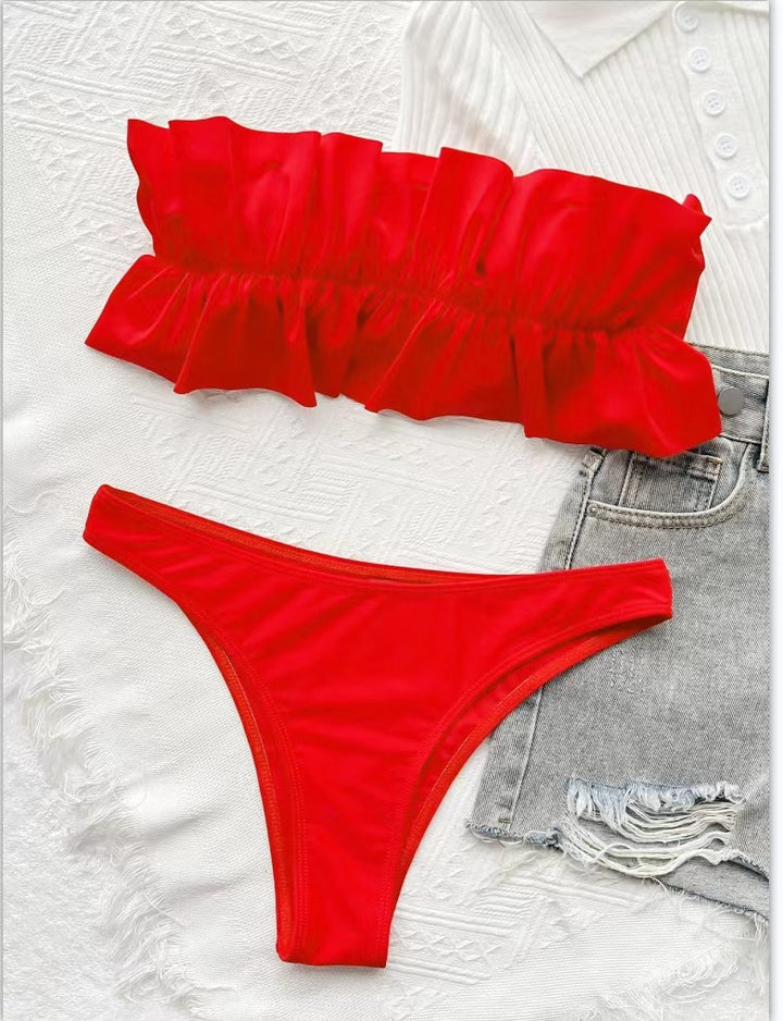 Dame Bandeau-bikini-sæt med elegant flæse-design og høj benudskæring Stilla