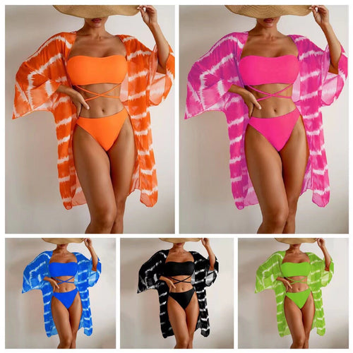 Dame Strandkimono med kontrasterende cut-outs og sommerligt design Stilla