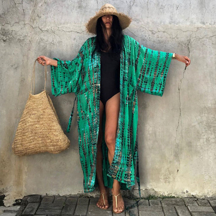 Dame sommerlet strandkimono med kunstnerisk batikdesign Stilla