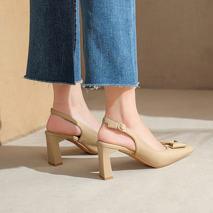 Elegante Slingback-hæle til damer med gyldne accenter Stilla
