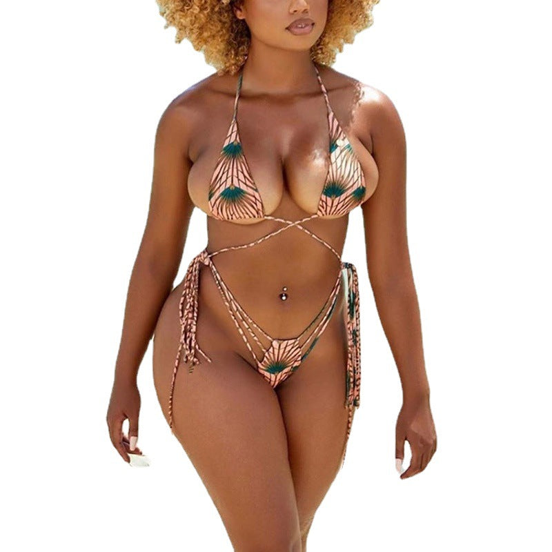 Dame Triangel-bikini med trendy vikledesign og farverigt tropemotiv Stilla