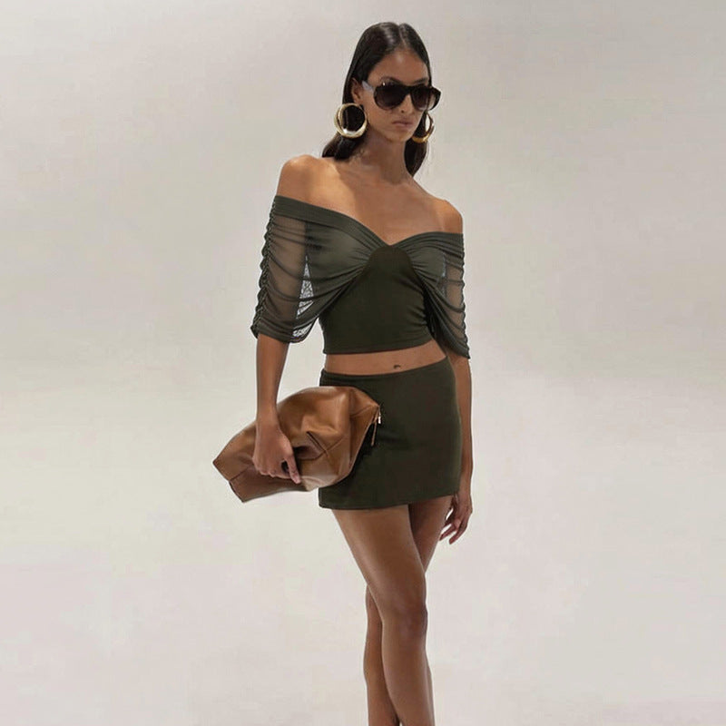 Dame sæt med off-shoulder top og figursyet nederdel Skovae