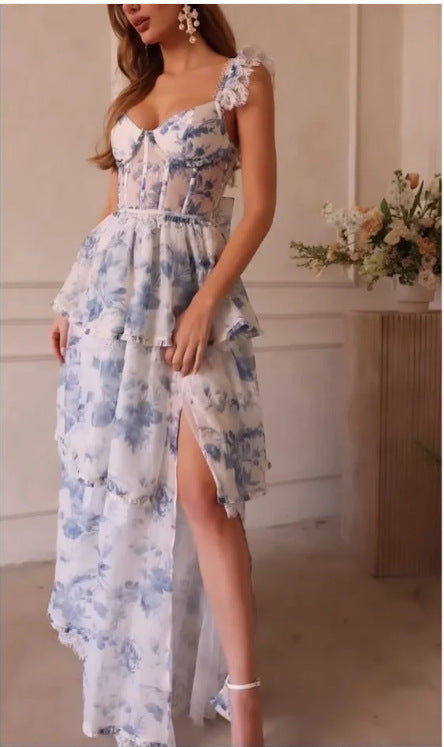 Women's maxi kjole med blomster detaljer og asymmetrisk kant Skovae