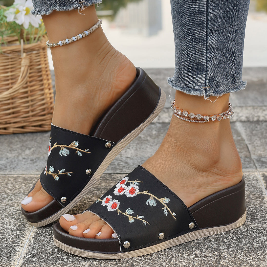 Dame Behagelige Remsandaler med floral broderi design og anatomisk fodseng Stilla