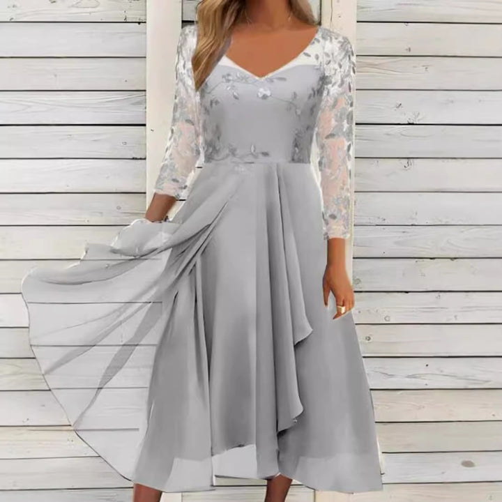Dame nan V-hals chiffon midikjole med broderet bustier, gennemsigtige trekvartærmer og asymmetrisk lagkjole Skovae
