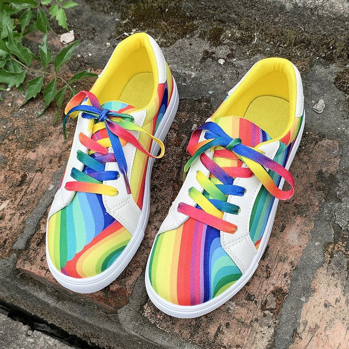 Dame farverige sneakers med dekorative snørebånd og åndbar indersål Stilla