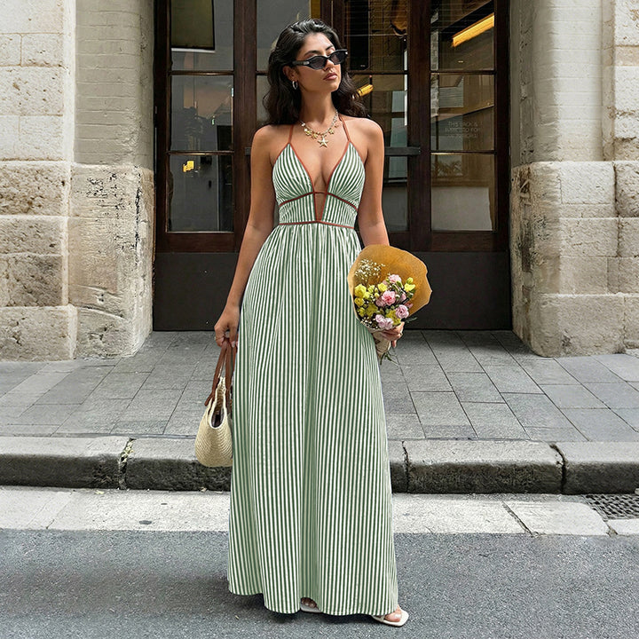 Damen Maxi-Kleid mit tiefem V-Ausschnitt und raffiniertem Streifenmuster Skovae
