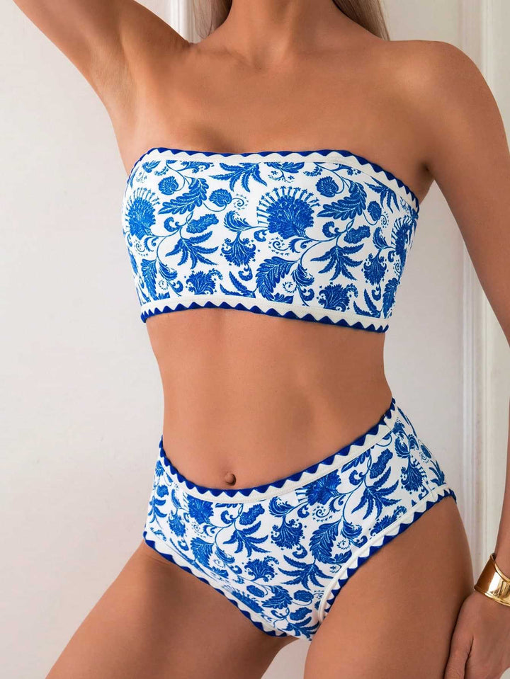 Dame bandeau bikini med trendy floralt design Skovae