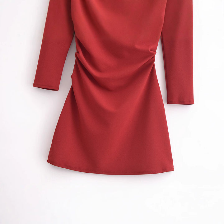 Femme Off-Shoulder Bodycon Kjole med Draperet Udsnit Stilla