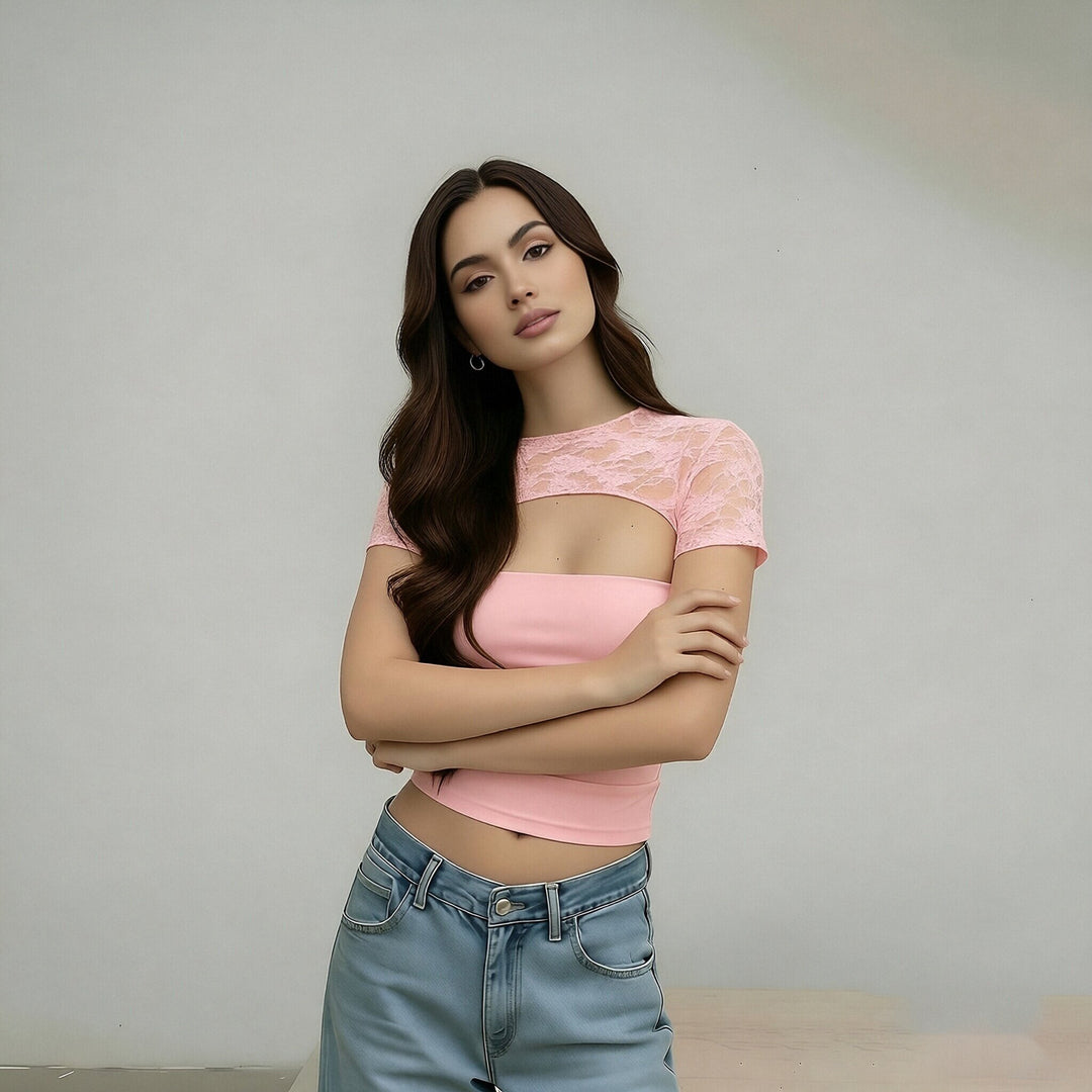 Dame Cropped Top med blonder og tætsiddende snit Skovae