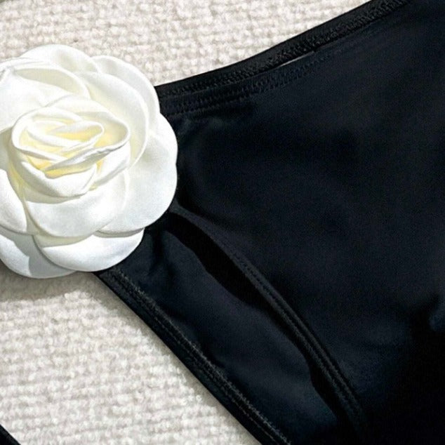 Dame Triangel-Bikini-Sæt med legende blomsteraccent og justerbare bindebånd Stilla
