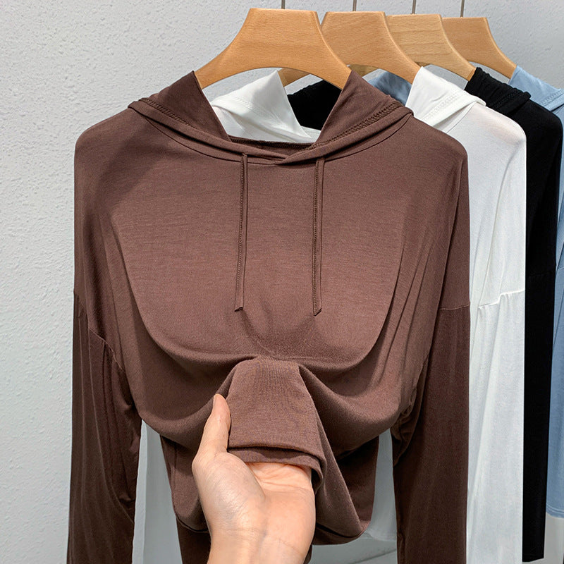 Dame hoodie med afslappet pasform og åndbart materiale Stilla