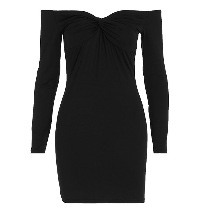 Dame Figurtilpasset Kjole med Off-Shoulder Design og Indpakningslook Skovae