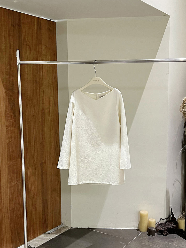 Dame elegant top med V-hals og kvalitetsmaterialer Stilla