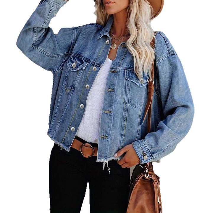 Dame Oversized Jeansjakke med frynset kant og vintage-accenter Stilla