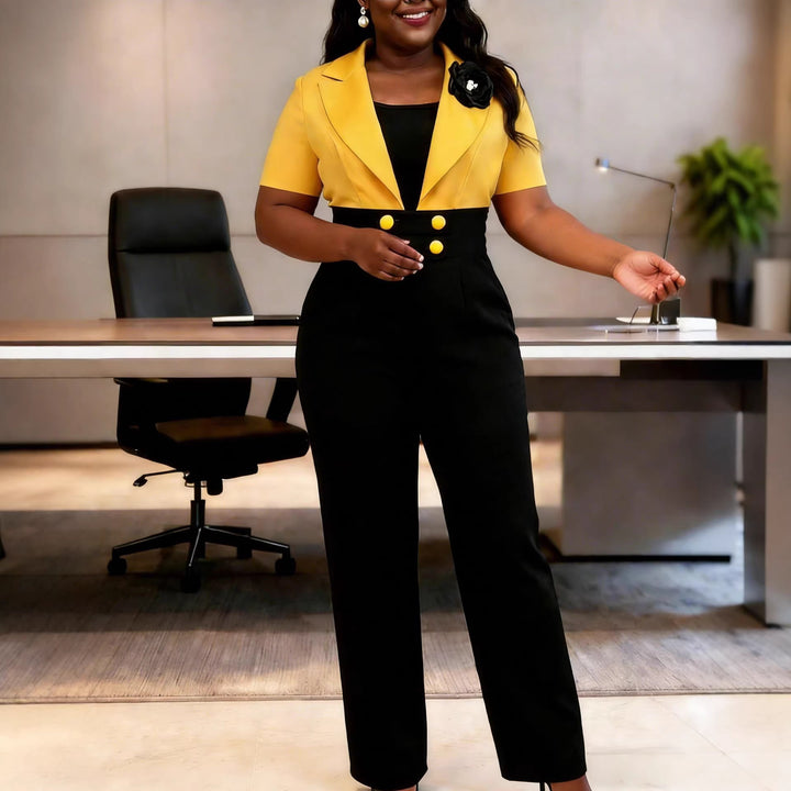 Dame Elegant jumpsuit med tætsiddende blazer og moderigtige accentuer Skovae