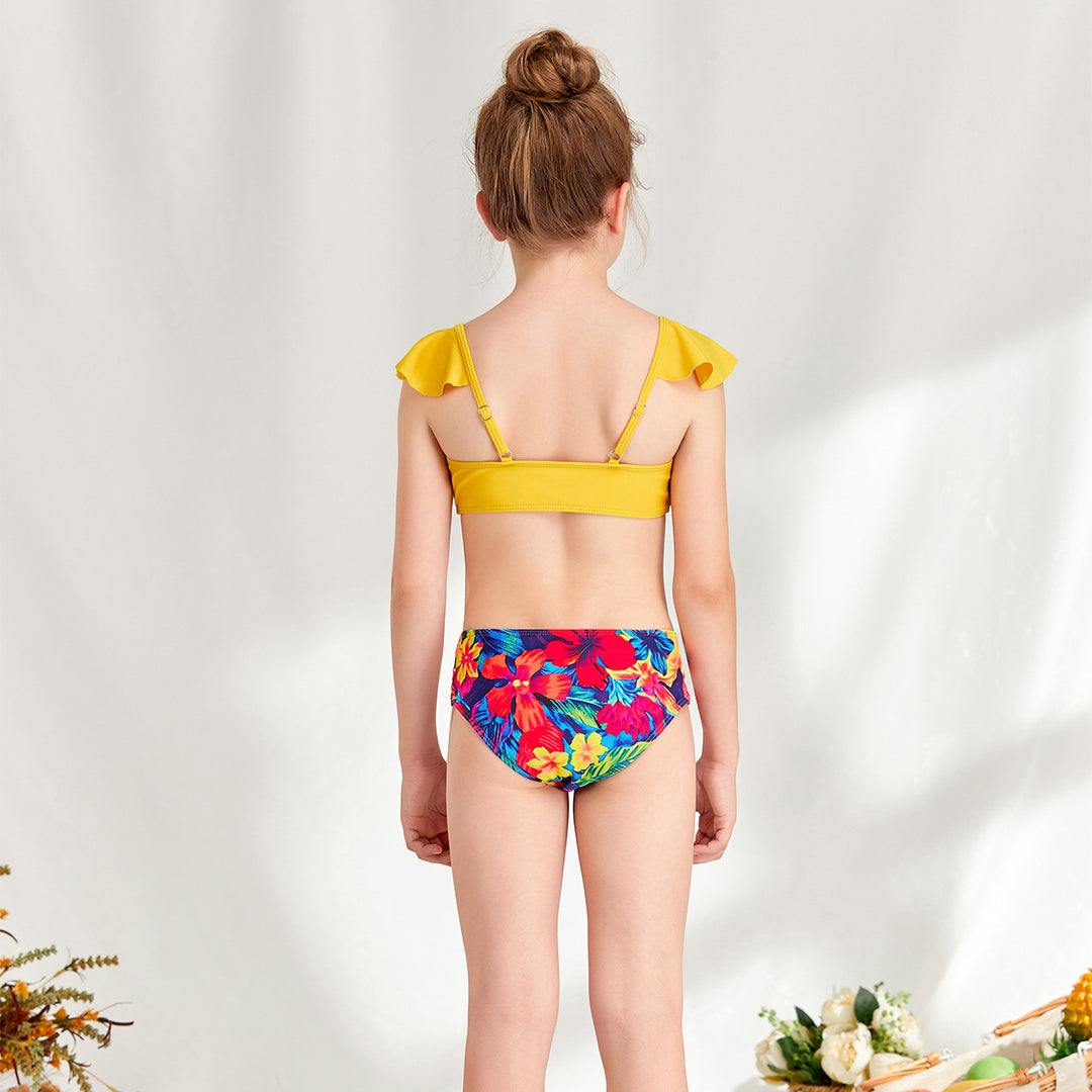Dame bikini sæt med glædelig ruffle top og farverigt blomsterdesign Stilla