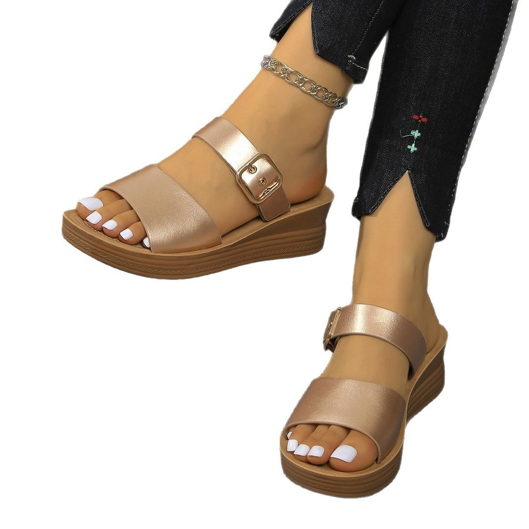 Dame Plateau-sandaler med bred remdesign og justerbar spænde lukning Stilla
