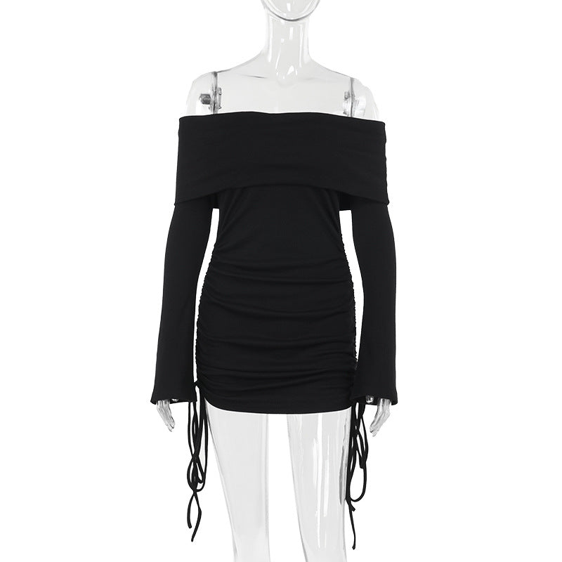 Dame Off-Shoulder Mini Kjole med Rynke og Lange Ærmer Skovae