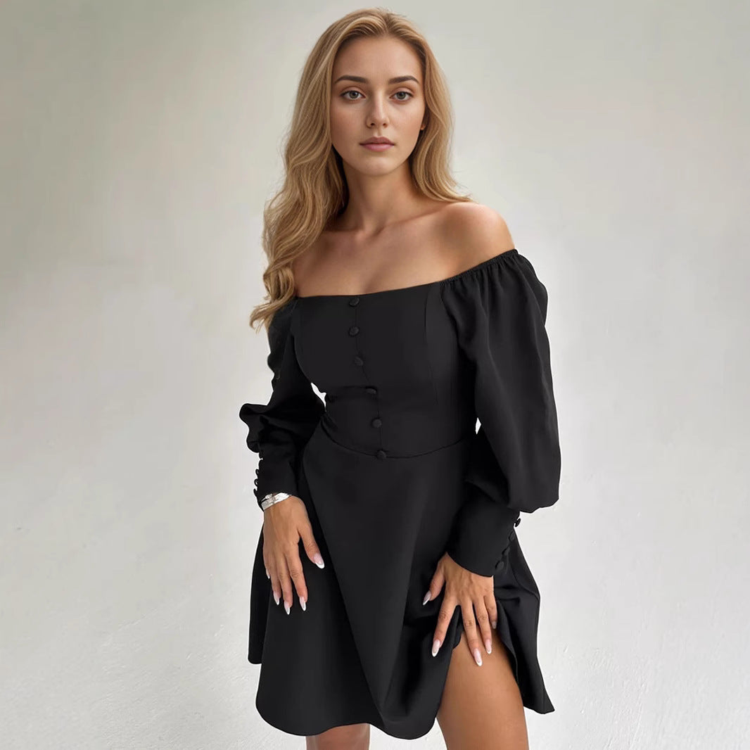 Dame Off-Shoulder Minikjole med Rynkede Ærmer og Knapdetalje Stilla