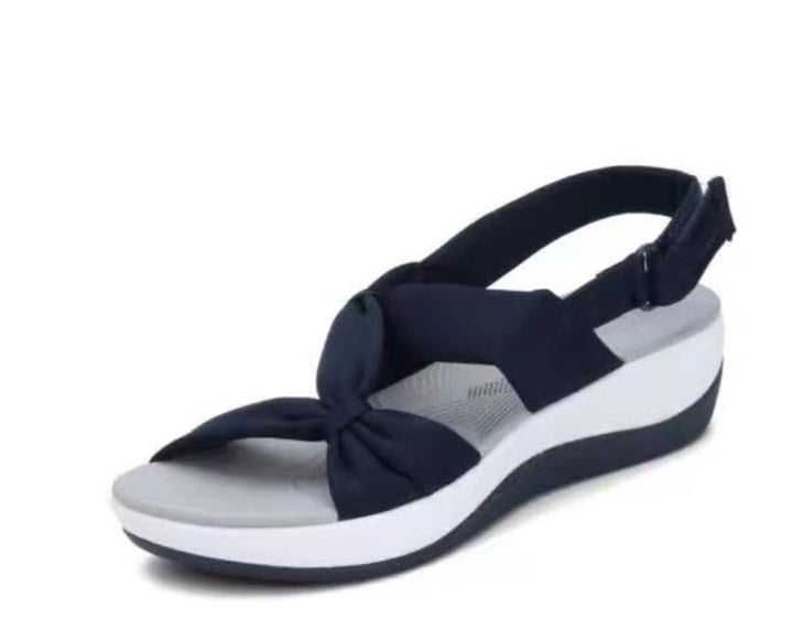 Dame wedge-sandaler med moderne sløjfe-design og komfortabel indersål Stilla