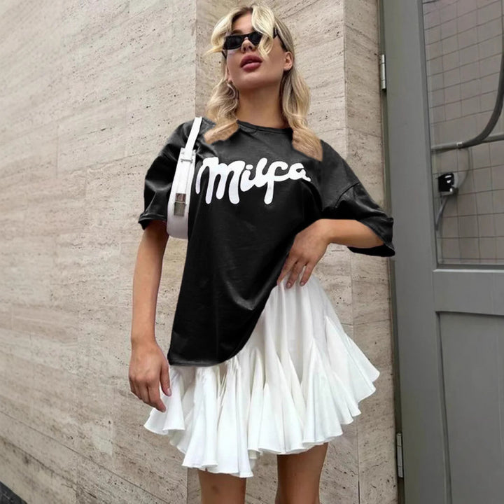 Dame T-shirt kjole med kreativ tekst og løs pasform Stilla