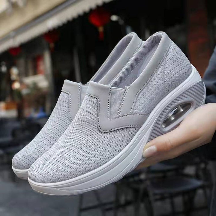 Dame sneakers med åndbart overmateriale og polstret sål Stilla