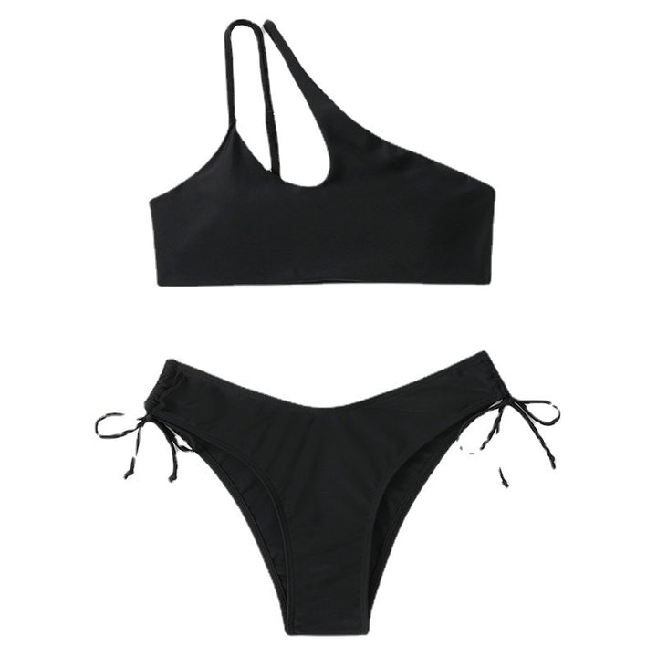 Dame bikini-sæt med asymmetrisk top og justerbare sidestramminger Stilla