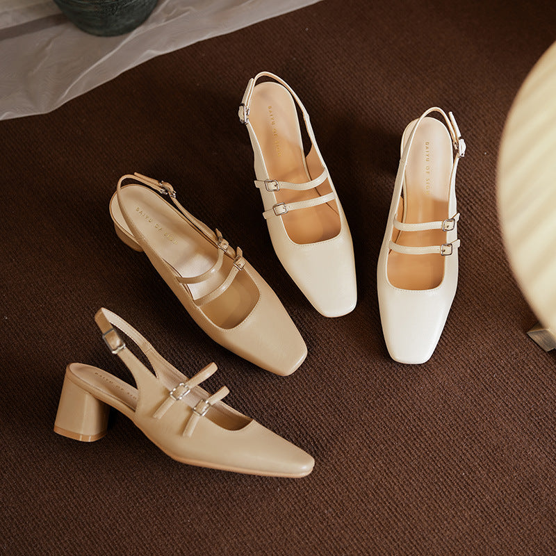 Dame Slingback-hæle med firkantet tåform og dobbelt rem-detalje Stilla