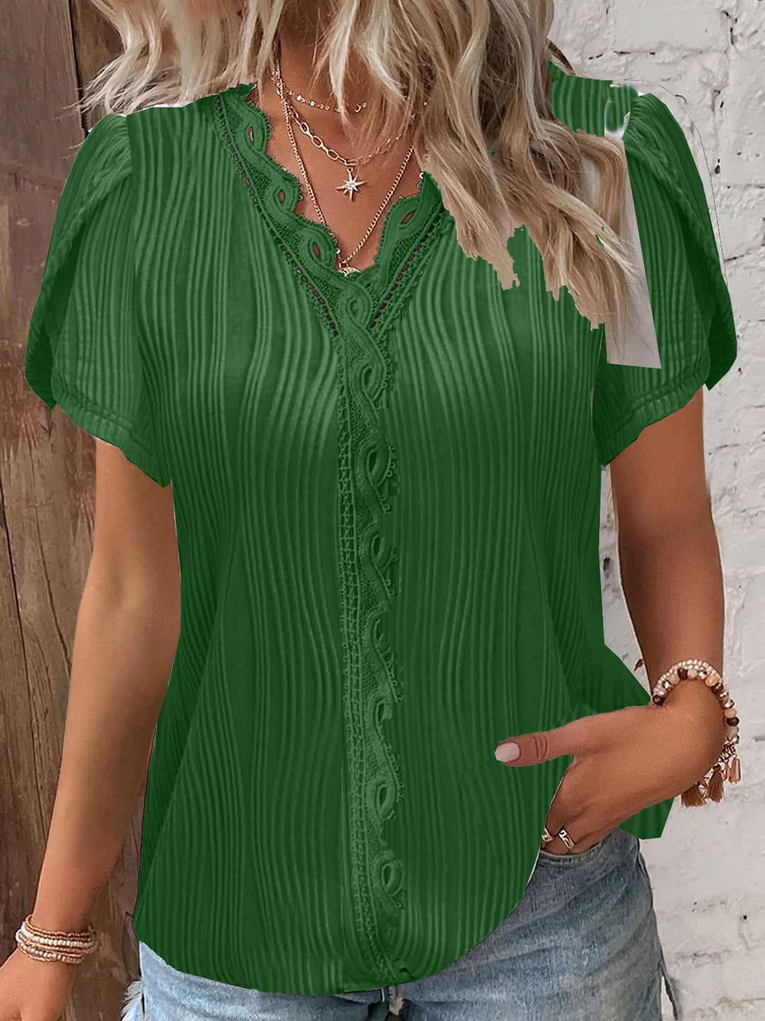 Damebluse med knapliste og spids Stilla