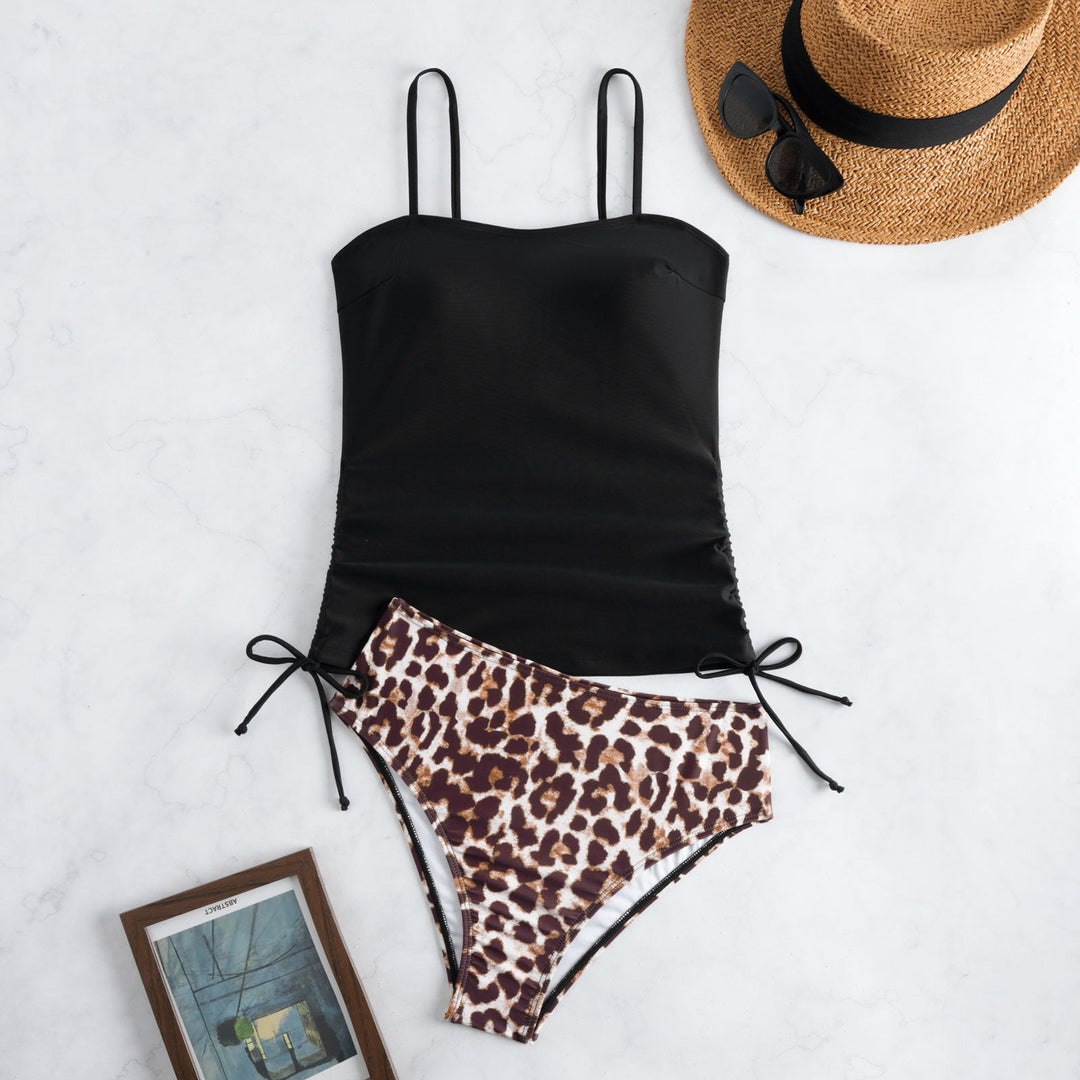 Dame Tankini med modiske ruching-elementer og trendy dyreprintbuksen Skovae