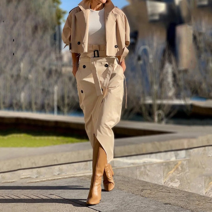 Dame cropped jakke nederdel med knapdesign og elegant snit Stilla