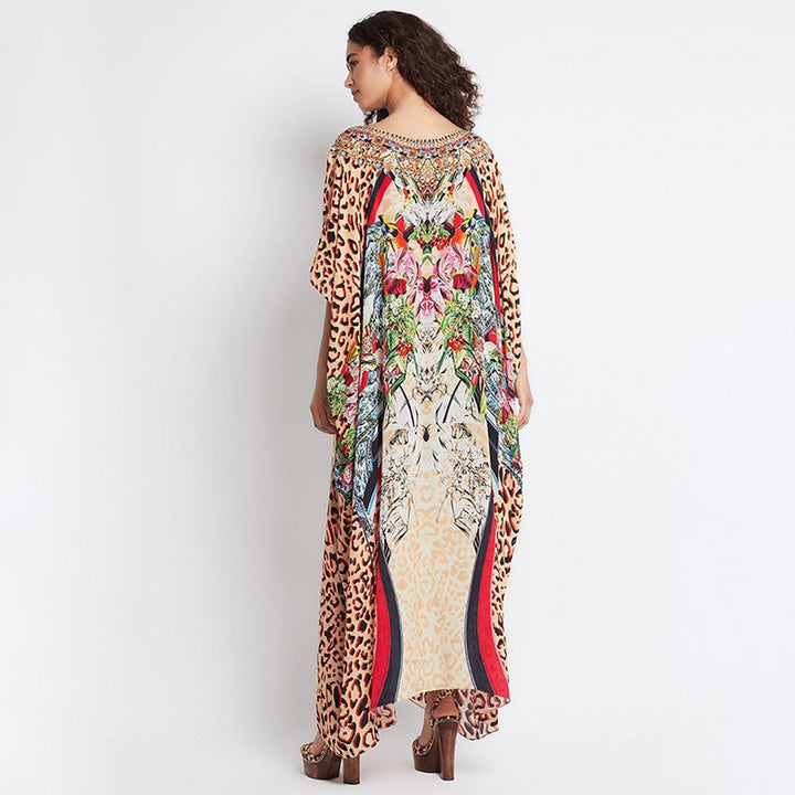 Dame Kaftan med kunstfærdigt dyremønster og glamourøse detaljer Stilla