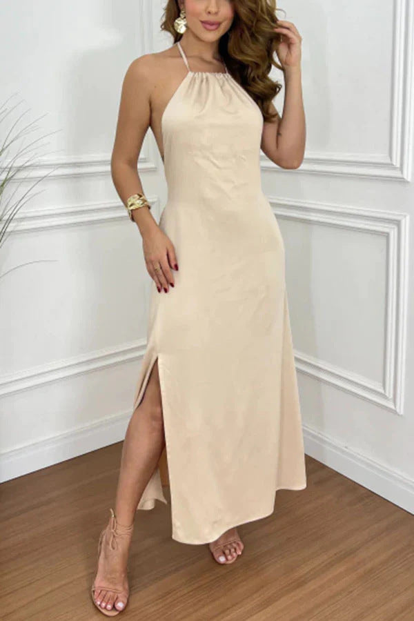Dame maxikjole med elegant halterneck og svajende kant Stilla