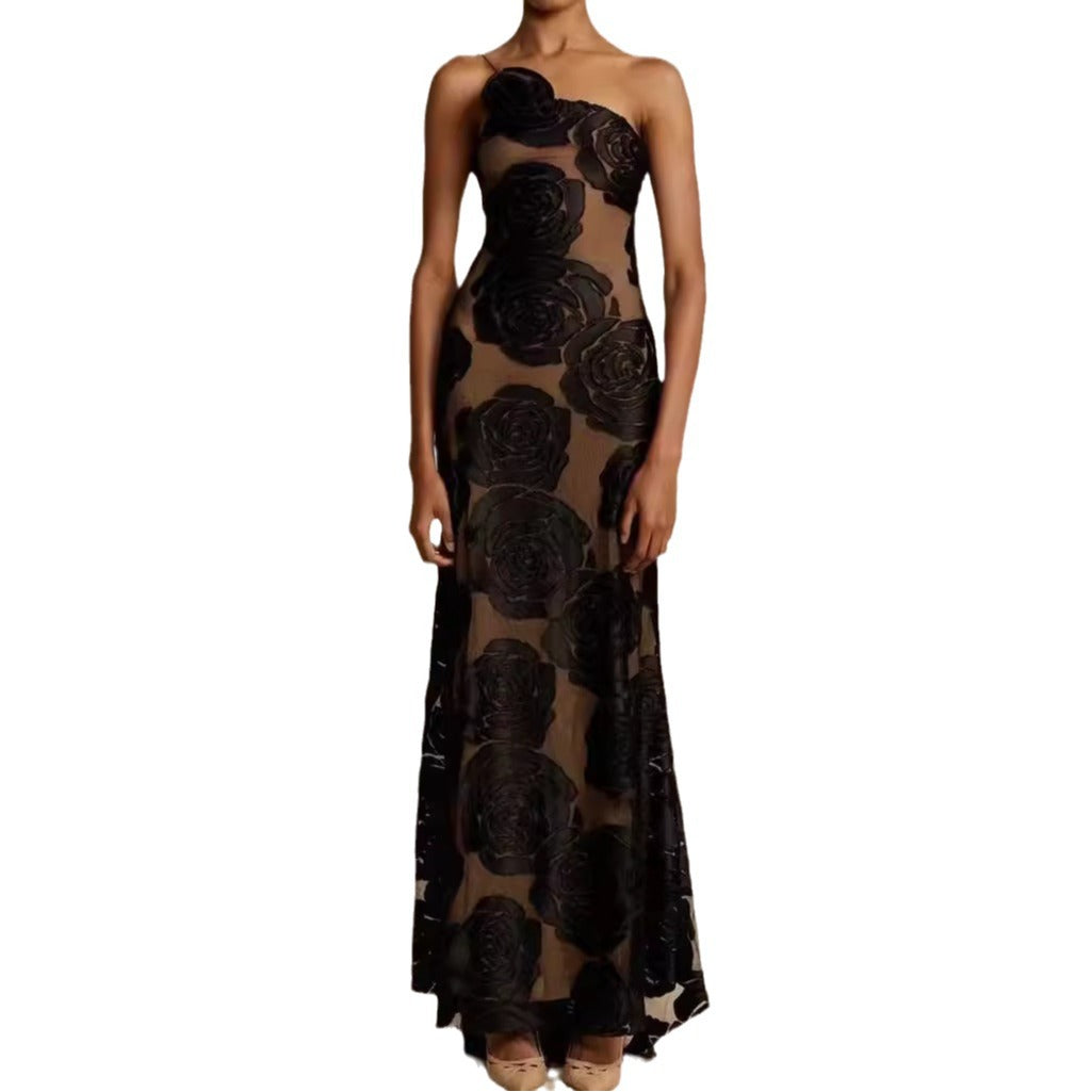 Kvinders elegante maxi kjole med blomster sheer design og slanke stropper