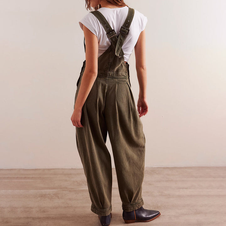 Dame Lækkert Jumpsuit i højkvalitets denim med dyb V-udskæring og praktiske lommer Stilla