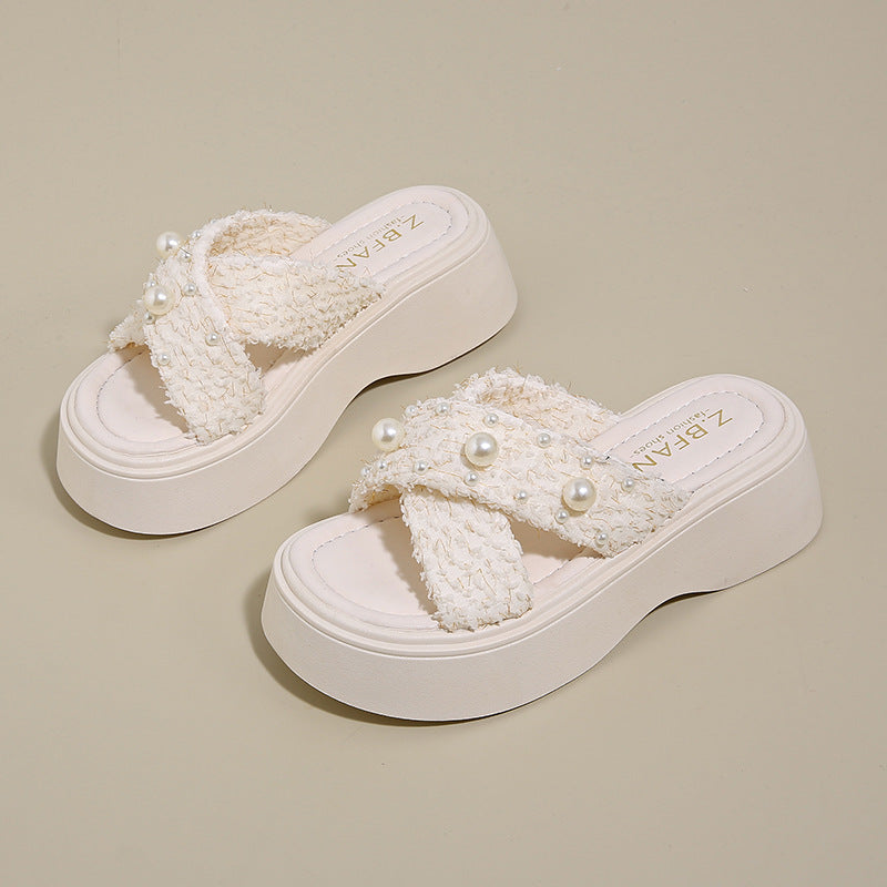 Dame Plateau-sandaler med elegant perledekor og moderne remdesign Stilla