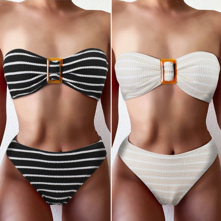 Dame Bandeau-bikini med dekorativ spænde og stribemønster Stilla