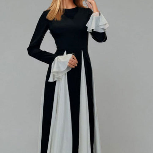 Dame maxikjole med elegante flæsedetaljer Stilla