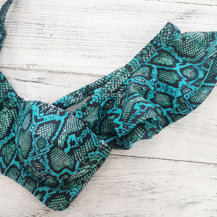 Dame bikini-sæt med legende volangdesign og trendy slangeskinds mønster Stilla