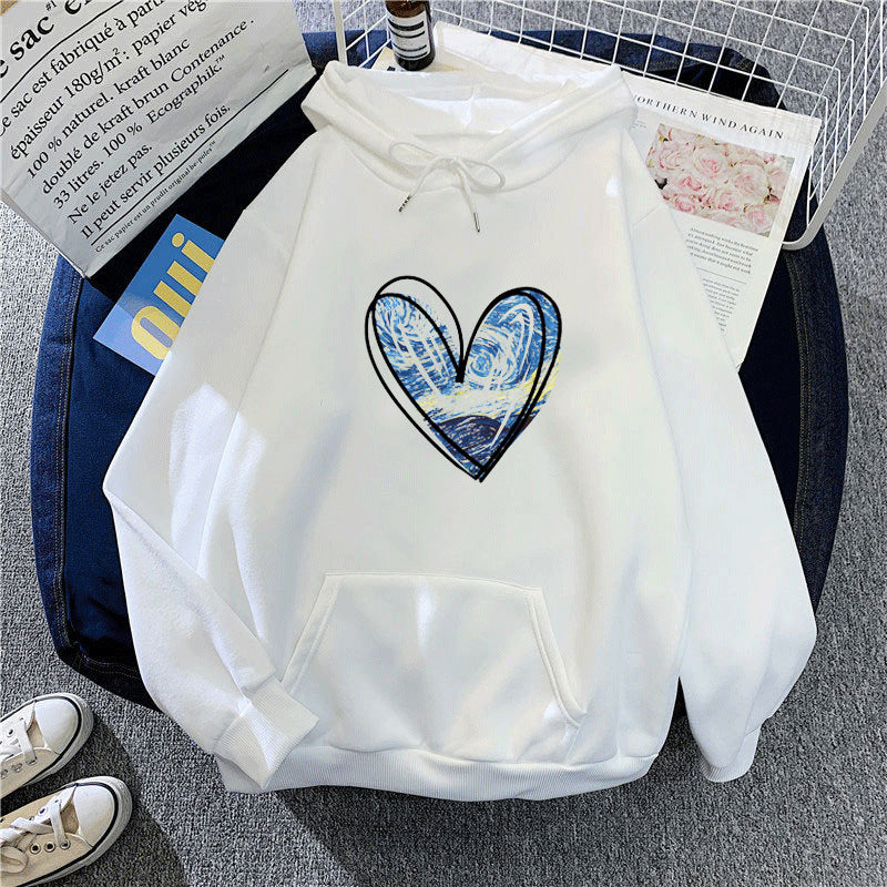 Kvinders hoodie med kunstnerisk hjerte design Skovae